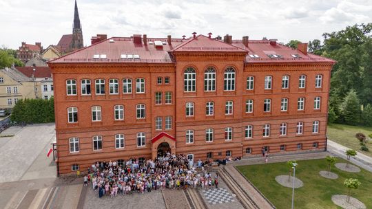 80-lecie Szkoły Podstawowej nr 1 w Chojnie. Absolwencie, dołącz do świętowania