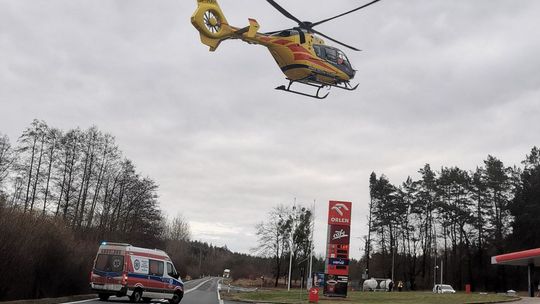 Akcja ratownicza koło stacji paliw