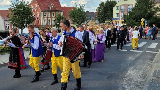 Kolorowy korowód dożynkowy przeszedł ulicami Cedyni [FOTO, WIDEO]