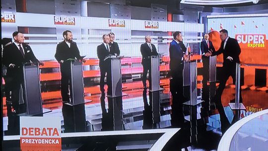 Debata prezydencka gdy kandydaci sami zadają sobie pytania