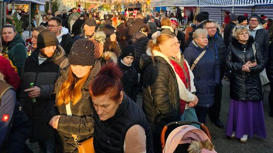 Echa średniowiecza w nowoczesnym wydaniu podczas jarmarku bożonarodzeniowego w Cedyni