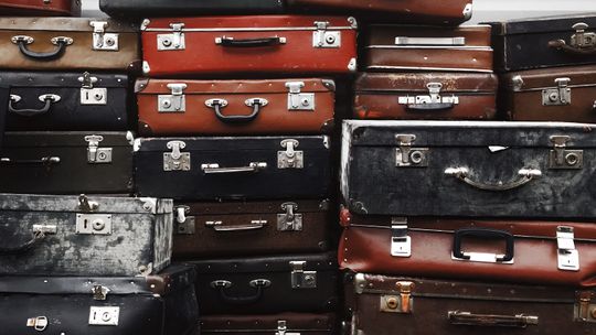 Ile zapłacimy za bagaż rejestrowany w tanich liniach lotniczych?
