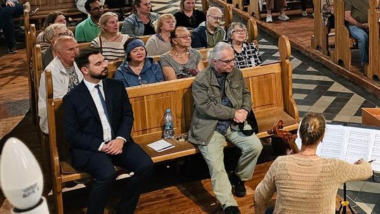 Konkurencyjne w stosunku do imprez COKiS działania dyrektora muzeum