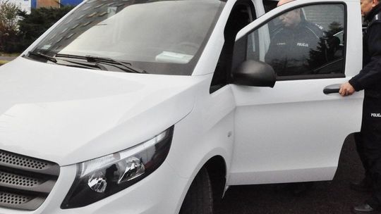 Kto porysował lakier na mercedesie klasy e?