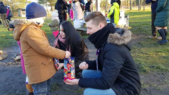 Morsy wrzucały pieniądze do puszek WOŚP nawet w wodzie