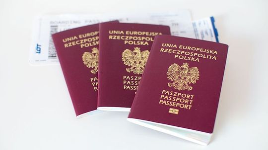 Nowy paszport 2018. Można już składać wnioski. Jak zmienił się paszport RP?