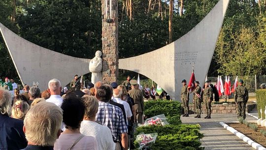 Obchody 86. rocznicy wybuchu II wojny światowej w Starych Łysogórkach