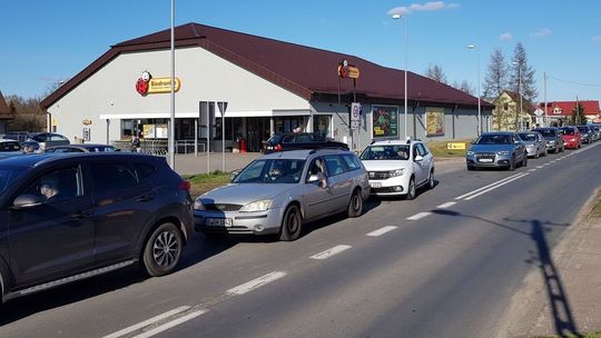 Olbrzymie kolejki na granicy w Osinowie Dolnym. Powód? Zapowiedziane zamknięcie przejścia granicznego