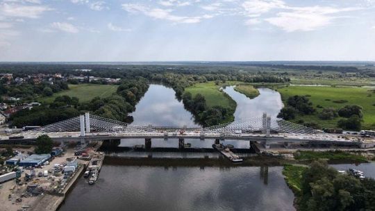 Otwarcie mostu na Warcie w Kostrzynie nad Odrą – nowa przeprawa z wahadłem
