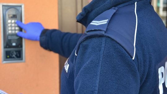 Pani Monika dziękuje policjantom