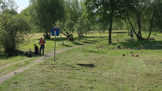 Park sprzedali, a trawę przycięli