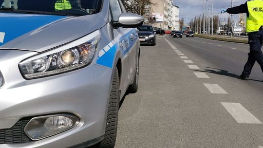 Pędził BMW przez Chojnę. Stracił prawo jazdy