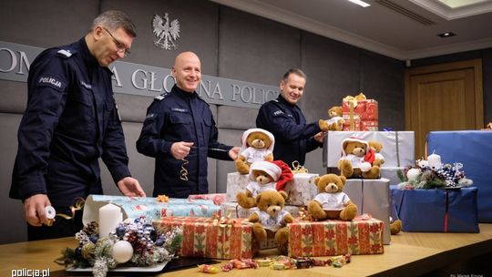 Policja też wspiera Szlachetną Paczkę