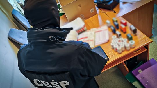 Policjanci ostrzegają przed oszustami