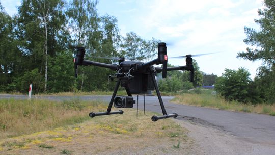 Policyjny dron kolejny raz nad Pniewem