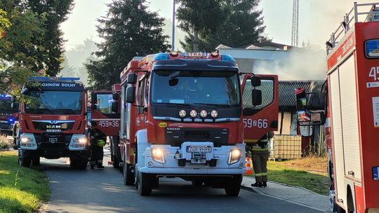 Pożar wybuchł w garażu w Cedyni [FOTO]