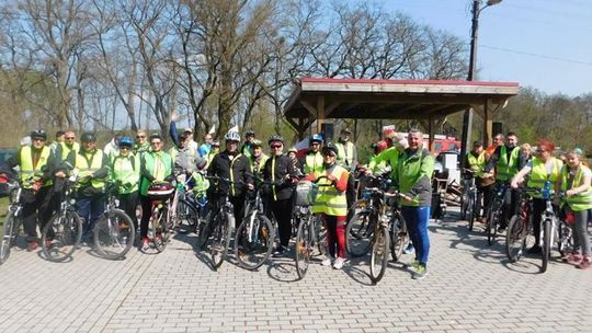 Rajd rowerowy szlakiem pamięci narodowej