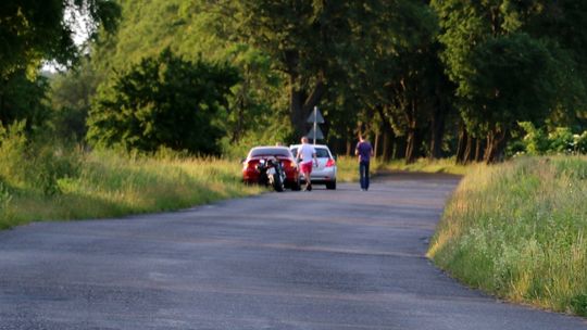 Ranny motocyklista. Samochód zajechał mu drogę