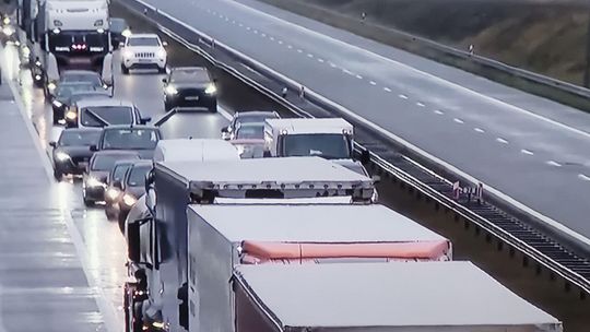 Rolnicy protestowali blokując drogę