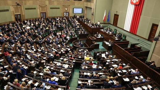 Sejm przyjął ustawę ustanawiającą 12 listopada br. dniem wolnym od pracy