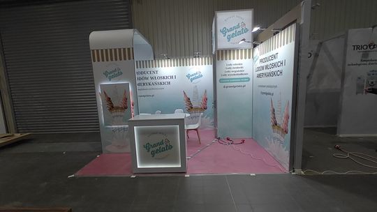 Targi w Polsce czy za granicą – co bardziej opłaca się wystawcy?