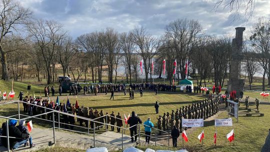 Uczcili 78. rocznicę wkopania w Czelinie pierwszego słupa granicznego na Odrze [FOTO]