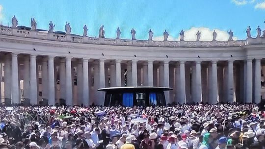 Uroczysty pogrzeb papieża Franciszka. Kondukt z Watykanu do Rzymu