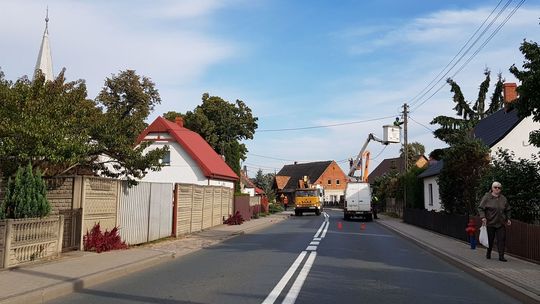 Wymienili słup uszkodzony podczas wypadku