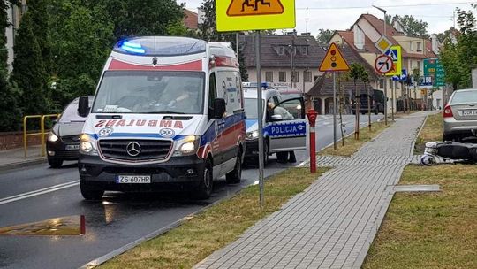 Wymuszenie pierwszeństwa. Motorowerzysta odwieziony do szpitala