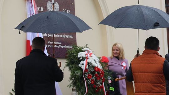 Za kontrwersyjną tablicę w Cedyni powinna zapłacić wiceburmistrz Mieszkowic