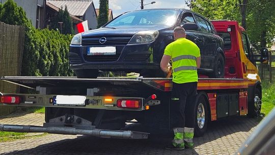 Zatrzymanie za rozbój, kradzież i groźby oraz pościg za kierowcą, który nie zatrzymał się do kontroli