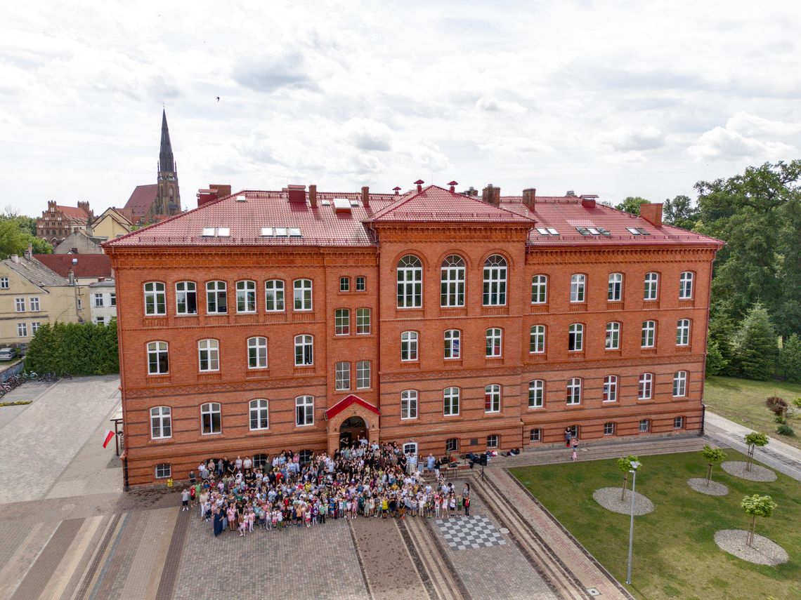 80-lecie Szkoły Podstawowej nr 1 w Chojnie. Absolwencie, dołącz do świętowania