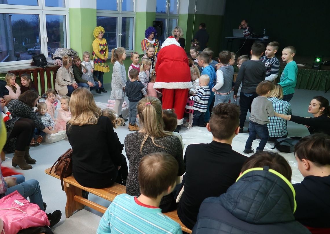 Bawili się z mikołajem i elfami [FOTO, WIDEO]
