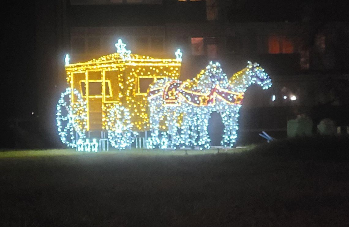 Chojna zmienia swój świąteczny wystrój Chojna zmienia swój świąteczny wystrój