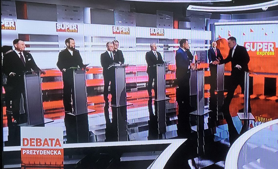 Debata prezydencka gdy kandydaci sami zadają sobie pytania