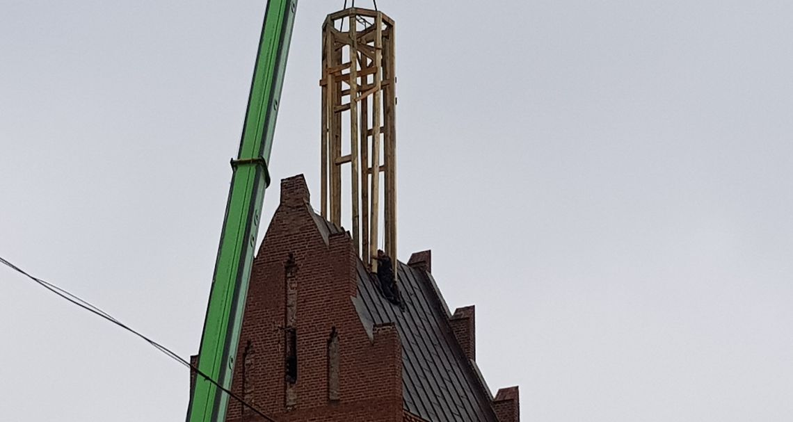 Hełm ponownie zwieńczy wieżę cedyńskiego kościoła