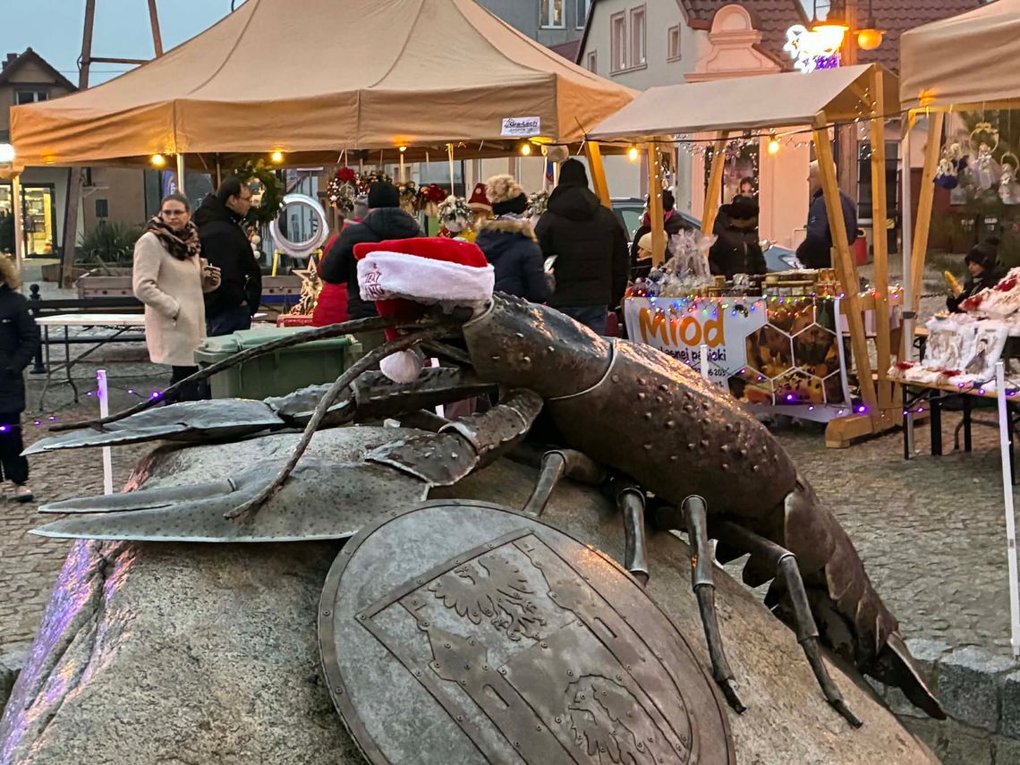 Jarmark Bożonarodzeniowy w Moryniu – smaczne jedzenie, rękodzieło i muzyczne atrakcje Jarmark Bożonarodzeniowy w Moryniu – smaczne jedzenie, rękodzieło i muzyczne atrakcje
