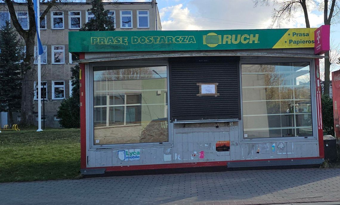Koniec handlowej historii przy Jagiellońskiej – pan Mieczysław zamyka ostatni taki kiosk w regionie