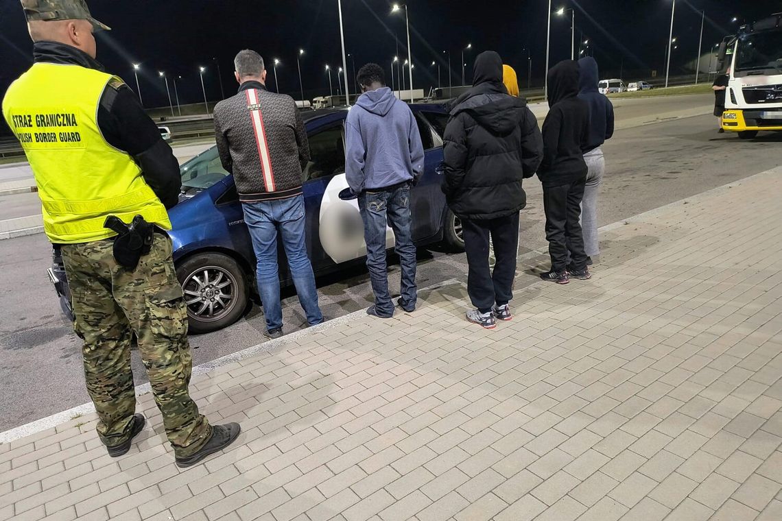 Kontrole i patrole na granicy z Niemcami, są zatrzymani cudzoziemcy