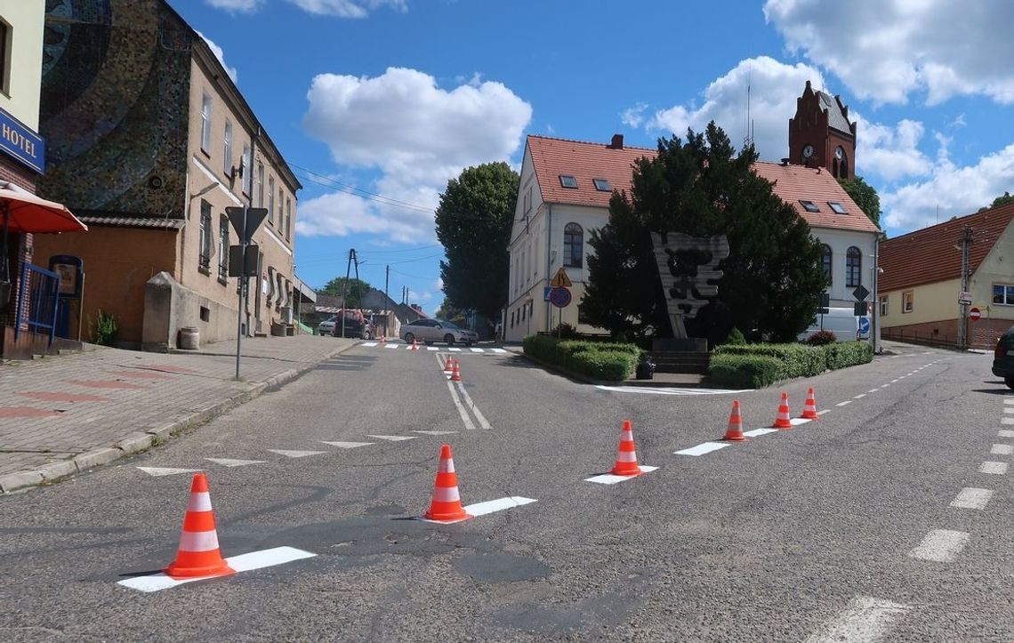 Malują pasy Malują pasy