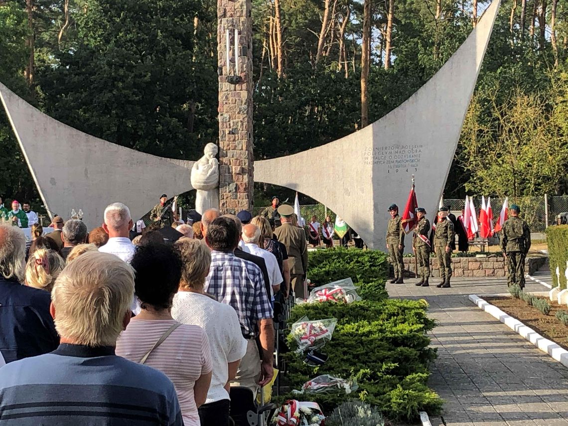 Obchody 86. rocznicy wybuchu II wojny światowej w Starych Łysogórkach