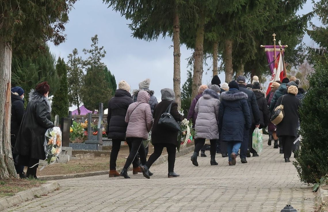 Odeszła bardzo ważna osoba dla lokalnej społeczności. Emilię Karpiak żegnało wiele osób 