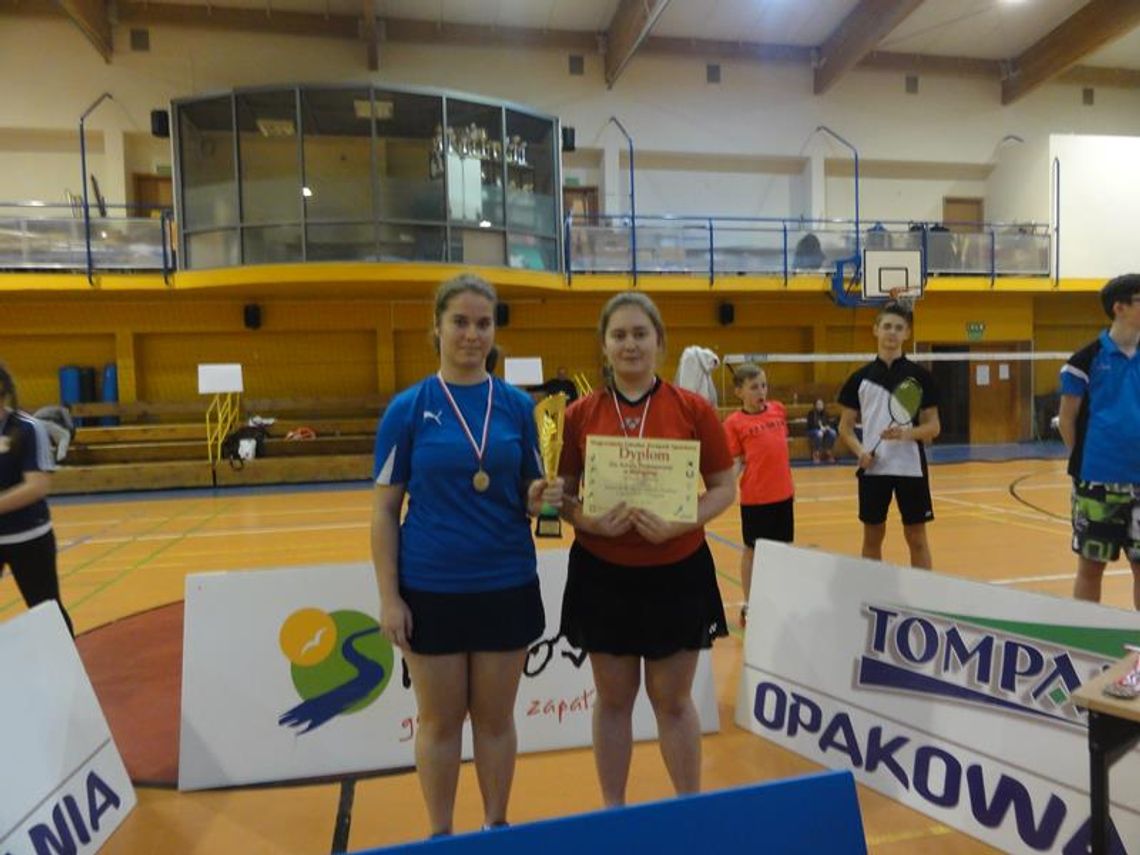 One są mistrzyniami województwa, a oni zdobyli brązowy medal na igrzyskach w badmintonie  drużynowym