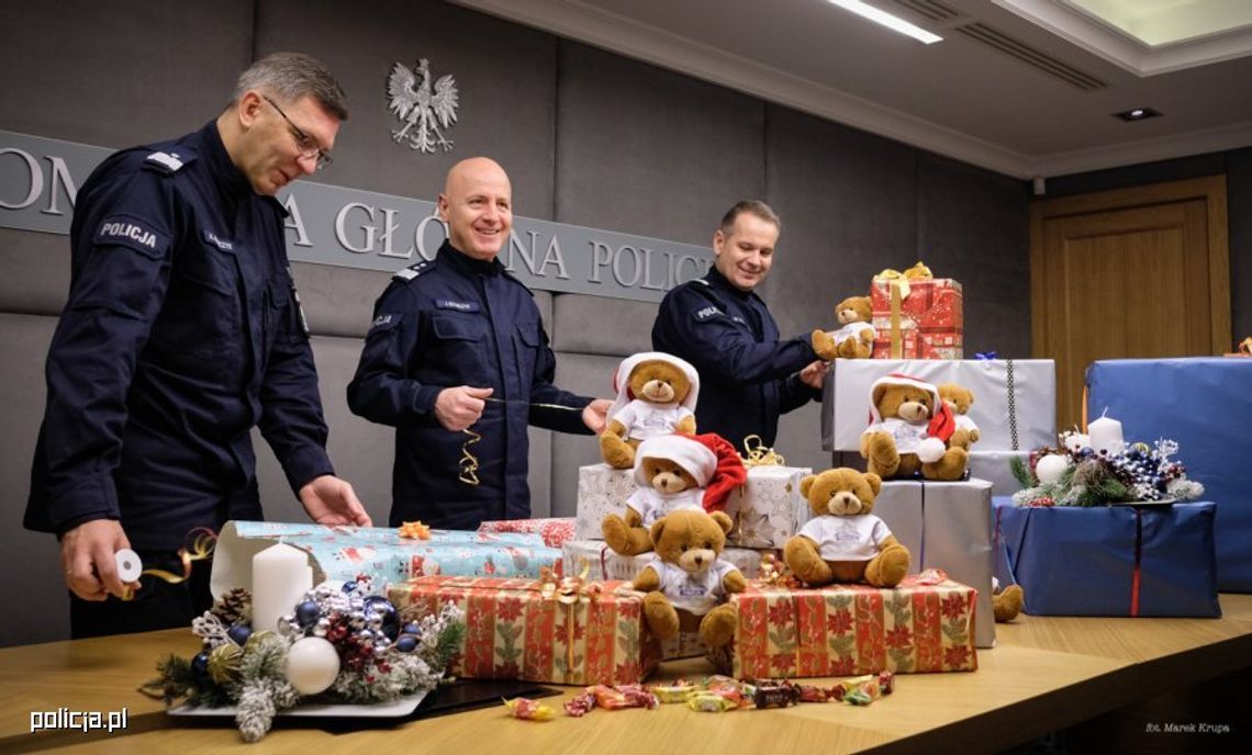 Policja też wspiera Szlachetną Paczkę