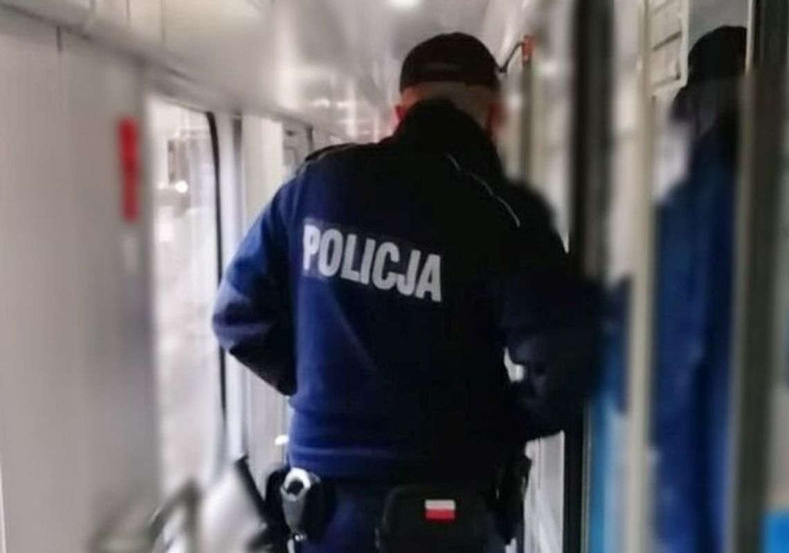 Policjanci dopadli go w pociągu