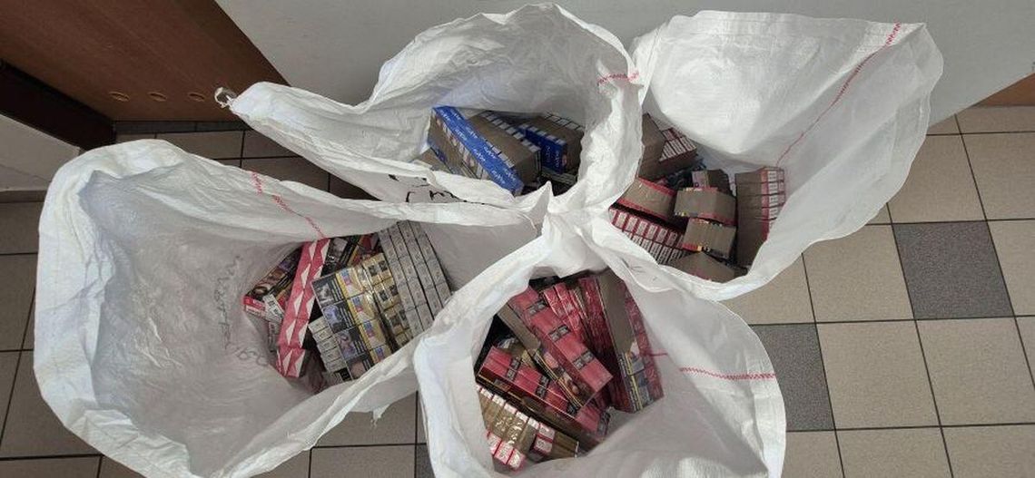 Poważne wpadki na stoisku. Mundurowi weszli bez ostrzeżenia, handlowcy stracili majątek Poważne wpadki na stoisku. Mundurowi weszli bez ostrzeżenia, handlowcy stracili majątek