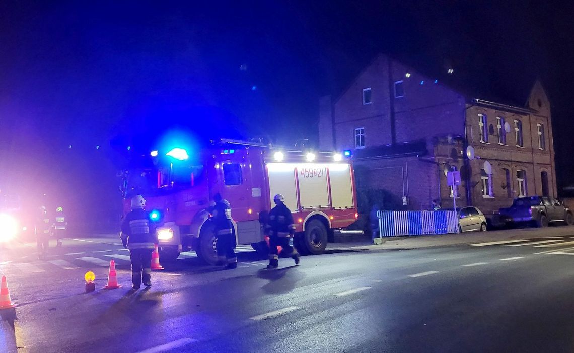 Pożar komina gasiło kilka zastępów straży [FOTO, WIDEO]