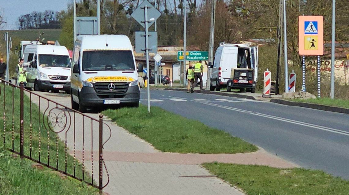 Przy tych pasach zamontują sygnalizację świetlną. Bezpieczniej koło Dino