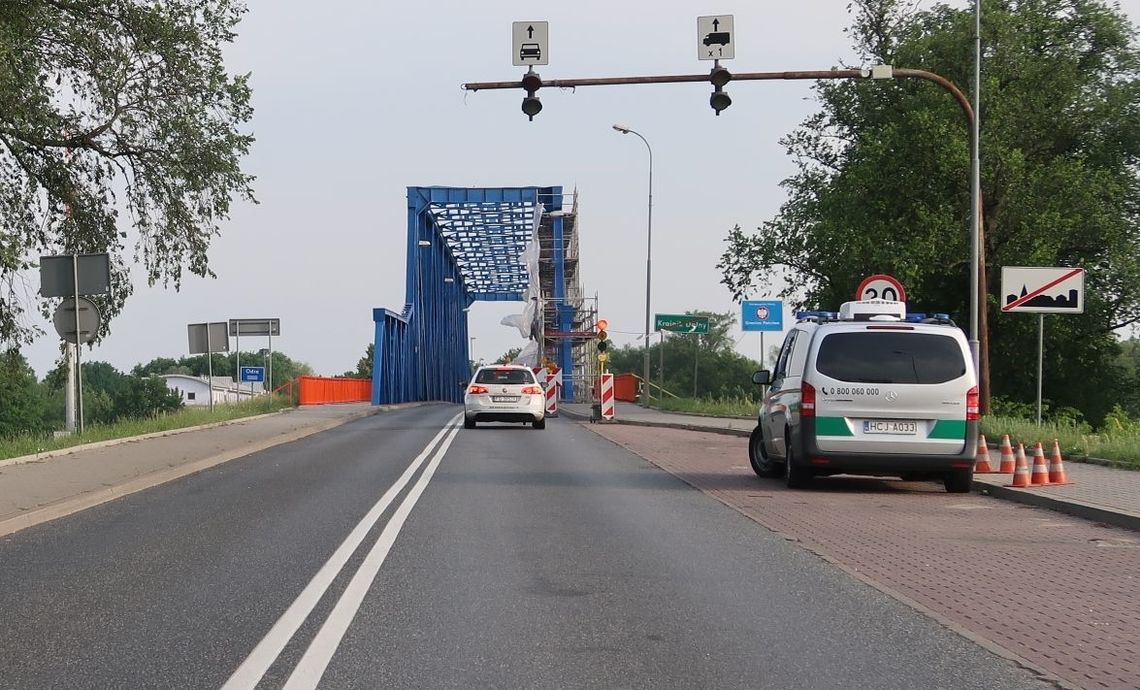 Renowacja mostu na ukończeniu