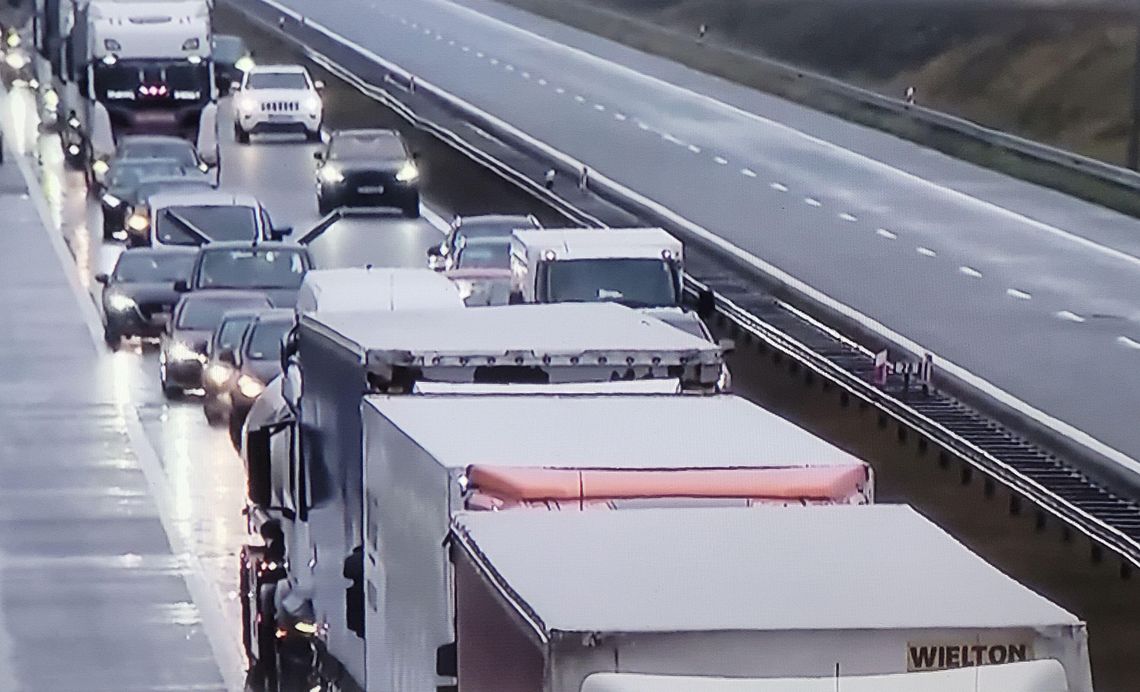 Rolnicy protestowali blokując drogę Rolnicy protestowali blokując drogę